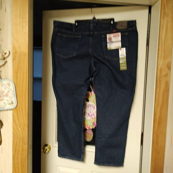 New Wrangler Dark Blue Regular Fit Jeans Size Men's 48/30 - Picture 2 of 2